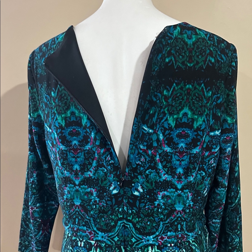 Maggy London Teal and Navy Long Sleeve Dress - Picture 4 of 12